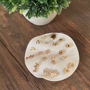 Lucky Earrings in Gold